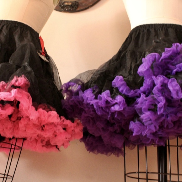 NWT 2000's Hell Bunny Goth Crinoline Petticoats - Picture 4 of 5